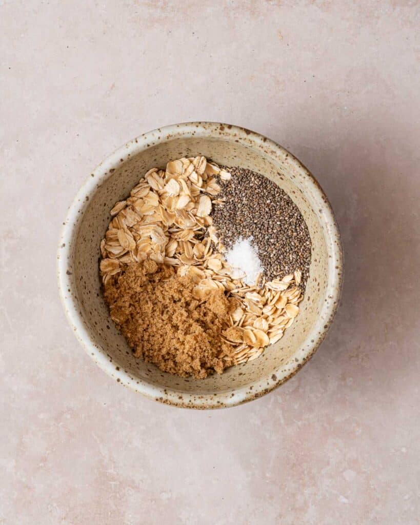 dry ingredients for brown sugar maple overnight oats in bowl.